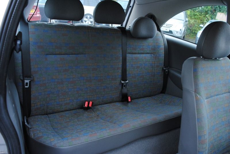 2001 Vauxhall Corsa Club 1.2 image 5