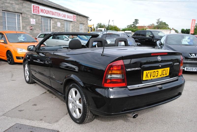 2003 Vauxhall Astra Convertible 2.2 16V image 3