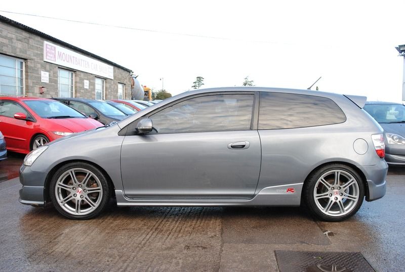 2004 Honda Civic 2.0 Type-R image 2