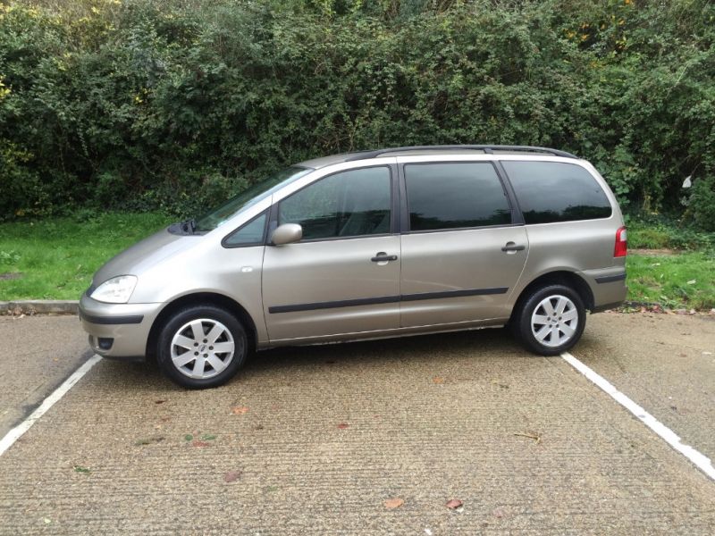 2002 Ford Galaxy Zetec TDi image 2