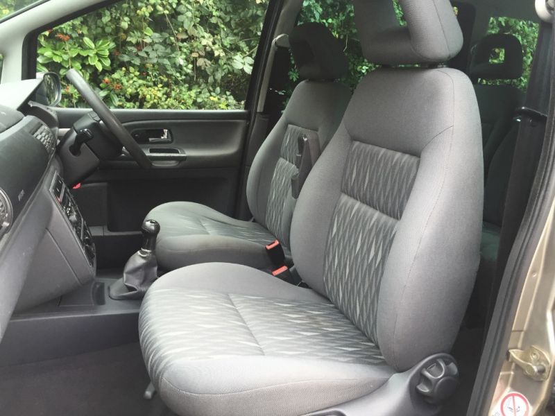 2002 Ford Galaxy Zetec TDi image 3