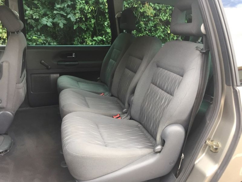 2002 Ford Galaxy Zetec TDi image 4