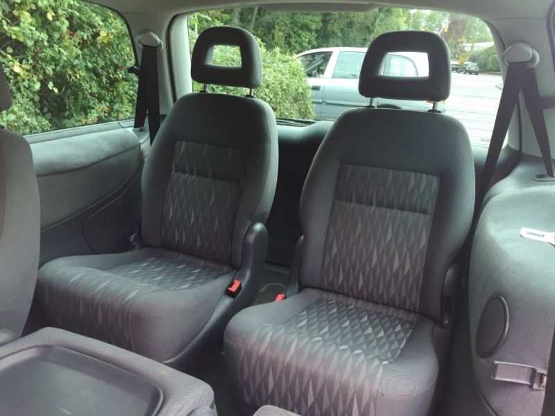 2002 Ford Galaxy Zetec TDi image 5