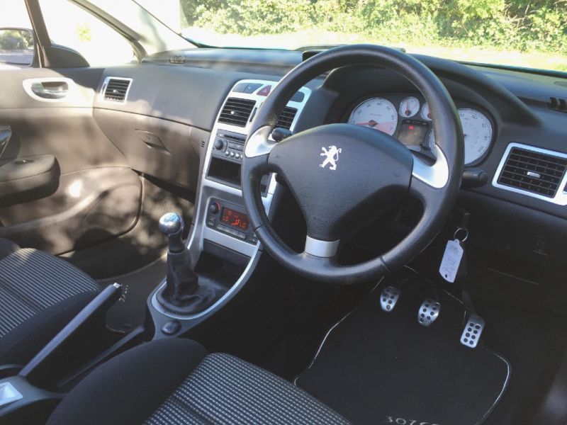 2006 Peugeot 307 CC S image 5