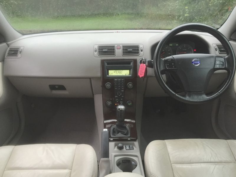 2006 Volvo V50 D SE image 5