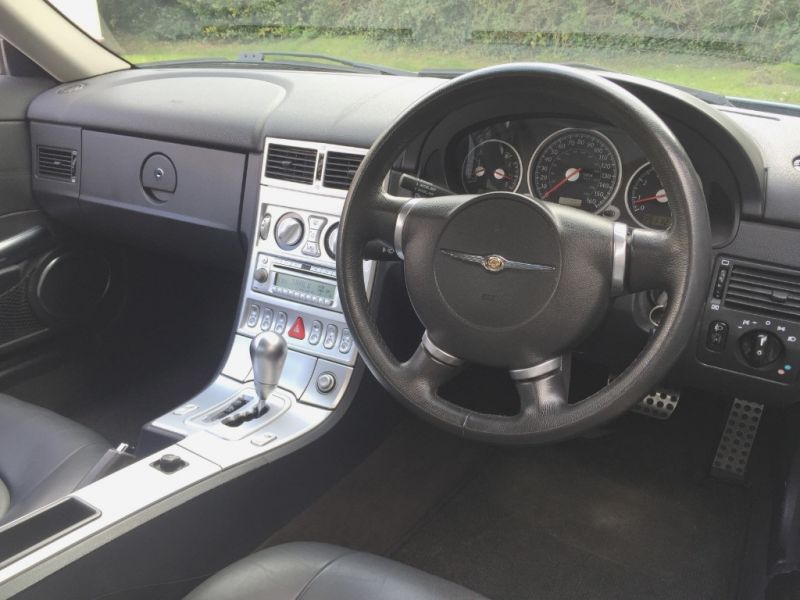 2005 Chrysler Crossfire V6 image 4