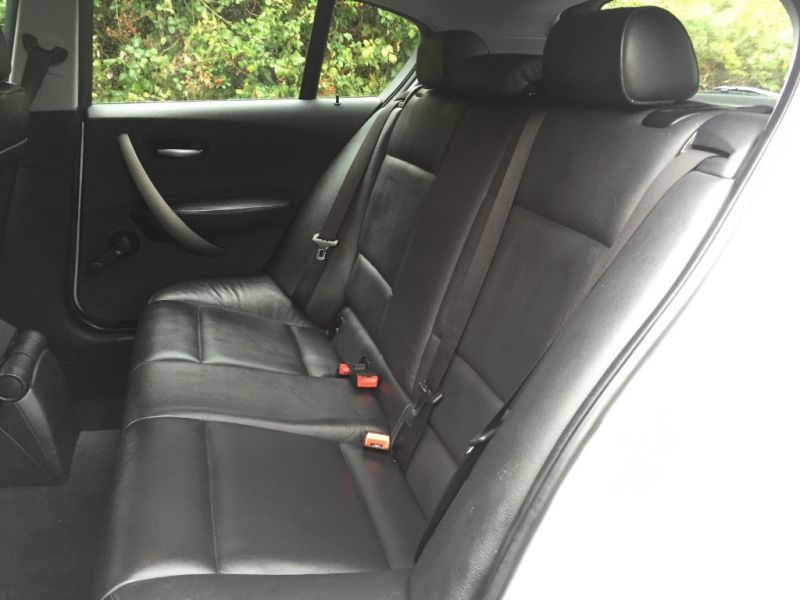 2005 BMW 1 Series 118d SE 5dr image 4