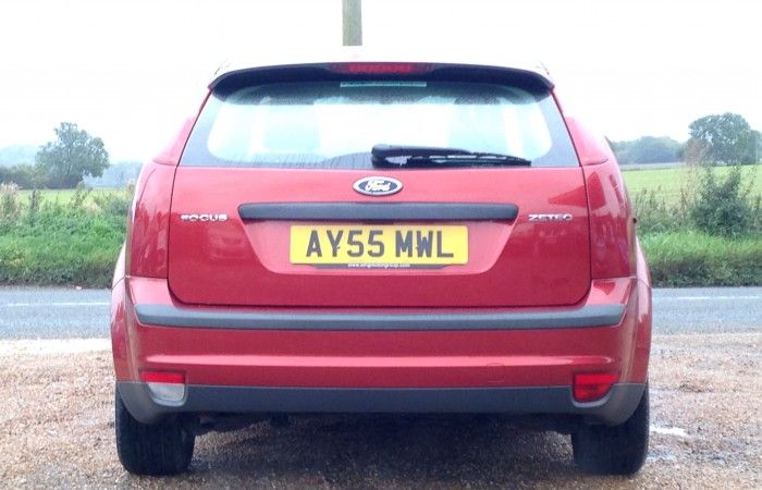 2005 Ford Focus 1.6 Zetec 5dr image 3