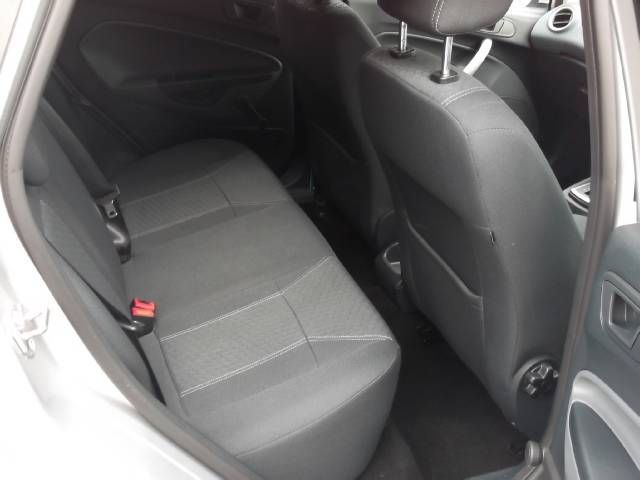 2012 Ford Fiesta 1.4i Titanium 5/Dr Auto image 4