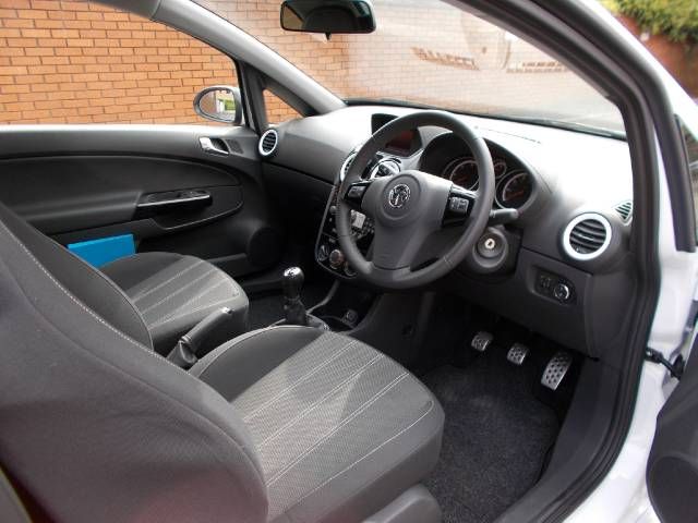 2013 Vauxhall Corsa 1.3 CDTi ecoFlex 3/Dr image 4