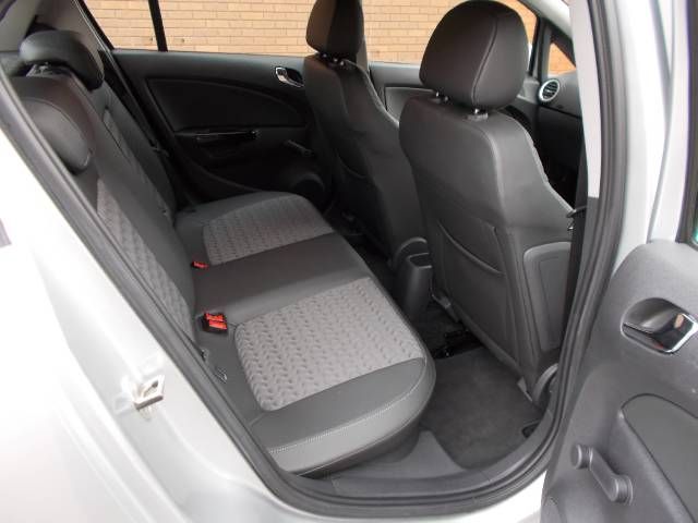 2013 Vauxhall Corsa 1.4i SE 5/Dr image 5