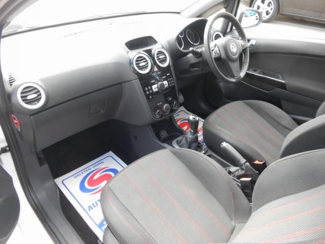 2011 VAUXHALL CORSA 1.2 image 4