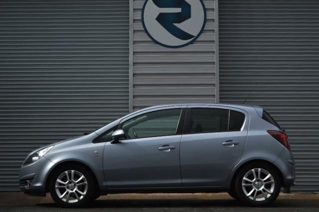 2010 VAUXHALL CORSA 1.2 SXI image 2