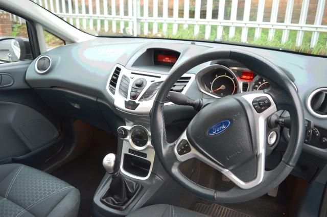 2009 FORD FIESTA 1.4 TITANIUM TDCI image 4