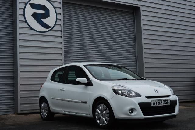 2012 RENAULT CLIO 1.5 DCI image 1