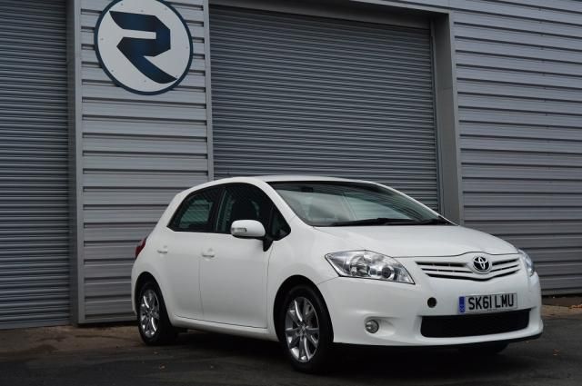 2011 TOYOTA AURIS 1.4 image 1