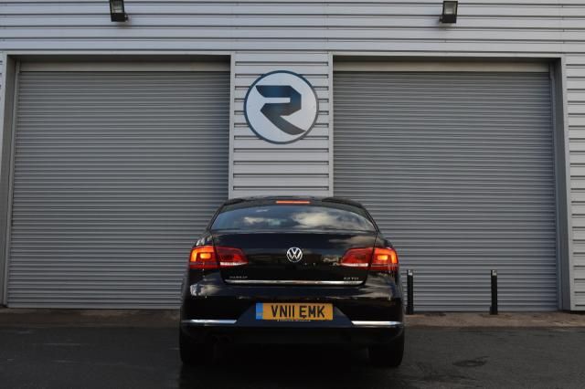 2011 VOLKSWAGEN PASSAT 2.0 SPORT TDI image 3