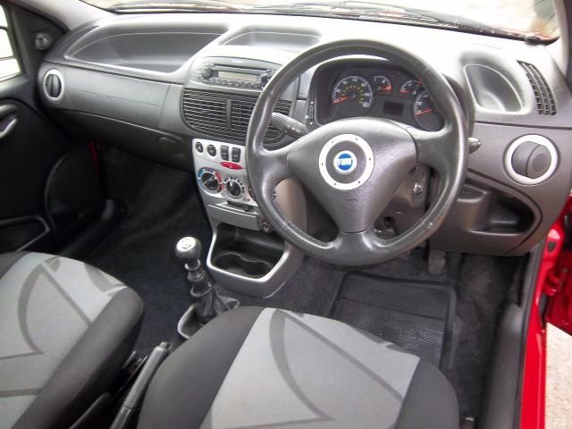 2004 FIAT PUNTO 1.2 8V ACTIVE SPORT image 4