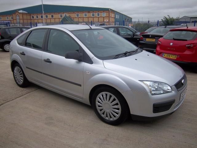 2005 FORD FOCUS 1.6 LX image 1