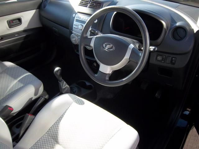 2010 PERODUA MYVI 1.3 SXI image 4