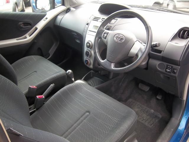 2006 TOYOTA YARIS 1.3 image 4