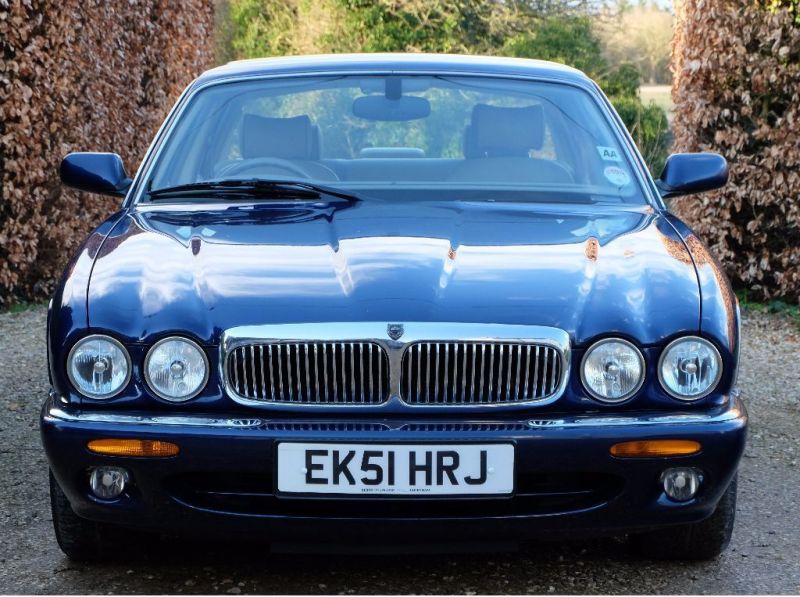 2002 Jaguar 4 litre V8 Sovereign image 1