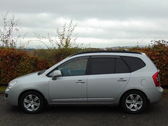 2008 KIA CARENS 2.0 GS 5d image 2