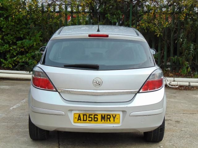 2007 VAUXHALL ASTRA 1.8 DESIGN image 3