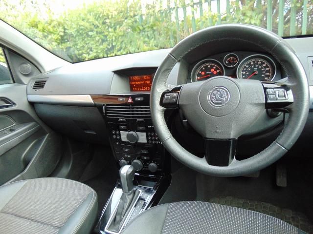 2007 VAUXHALL ASTRA 1.8 DESIGN image 4