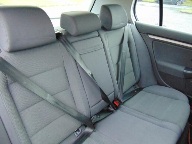 2004 VOLKSWAGEN GOLF 1.9 SE TDI image 5