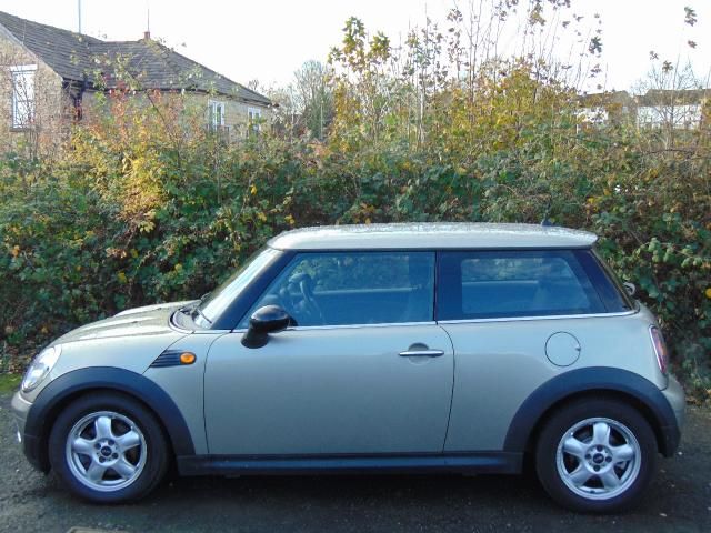 2007 MINI HATCH ONE 1.4 ONE 3d image 2