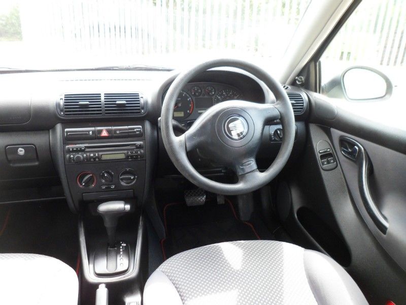 2005 Seat Leon 1.8 20v S image 4