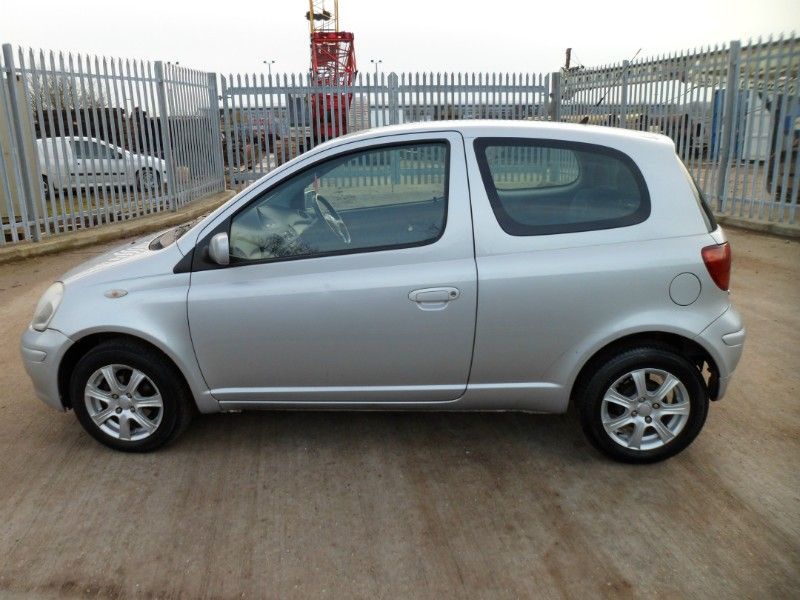 2005 Toyota Yaris 1.0 VVT-i image 2