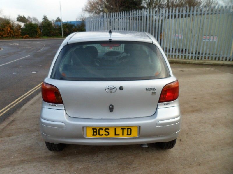 2005 Toyota Yaris 1.0 VVT-i image 3