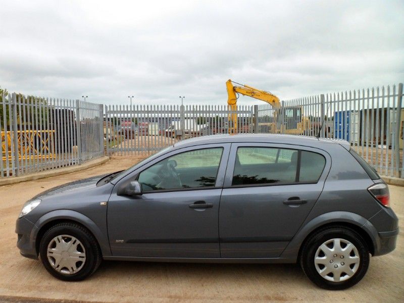 2007 Vauxhall Astra 1.4i 16v image 2