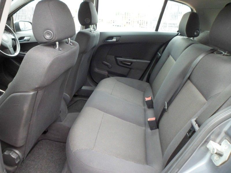 2007 Vauxhall Astra 1.4i 16v image 5