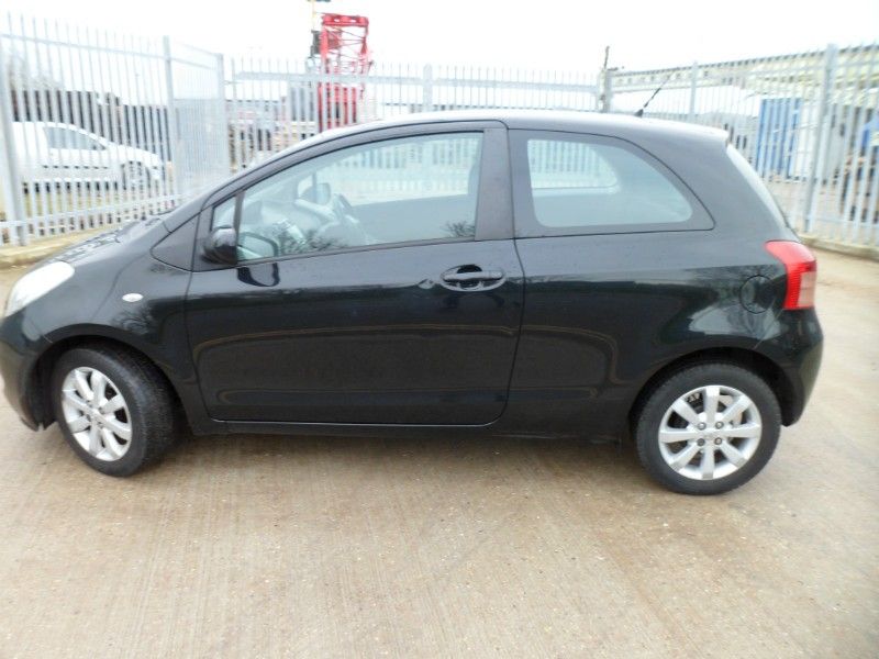 2007 Toyota Yaris 1.3 VVT-i image 2