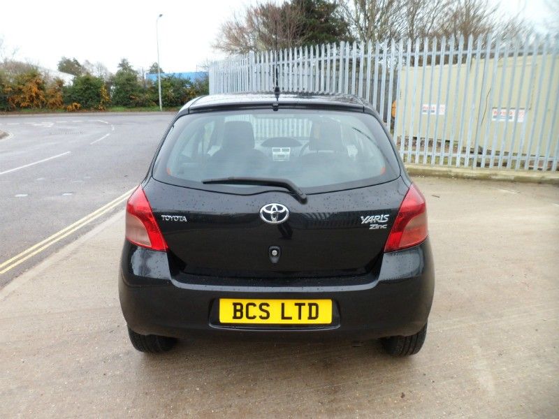 2007 Toyota Yaris 1.3 VVT-i image 3
