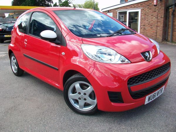 2011 Peugeot 107 Sportium image 1