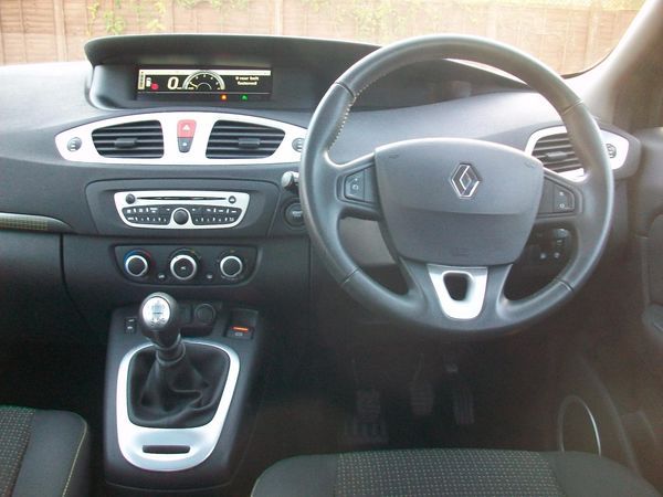 2009 Renault Scenic 1.5 dCi image 4