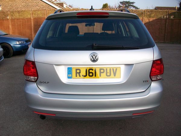 2011 Volkswagen Golf 1.6 TDI image 3
