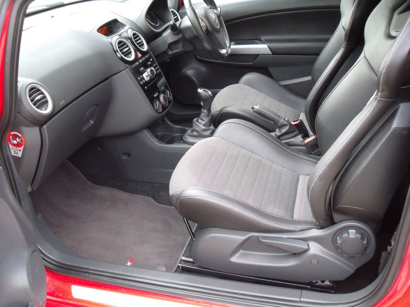 2010 VAUXHALL CORSA 1.6T VXR image 5