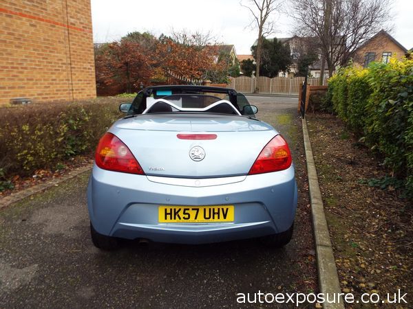2008 Vauxhall Tigra 1.4i 16V Exclusiv image 3