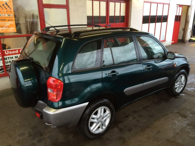 2001 Toyota RAV4 2.0 VVT-i GX 5dr image 2