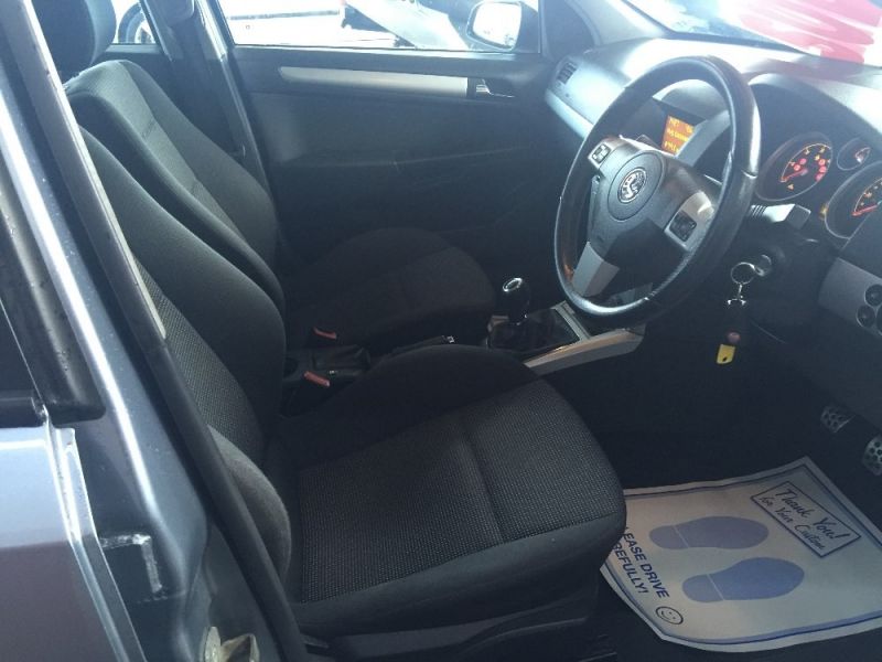 2008 Vauxhall Astra 1.9 CDTi Sport Hatch 3dr image 4