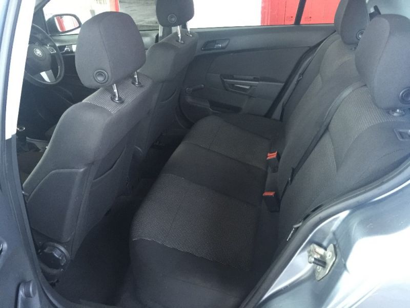 2008 Vauxhall Astra 1.9 CDTi Sport Hatch 3dr image 5
