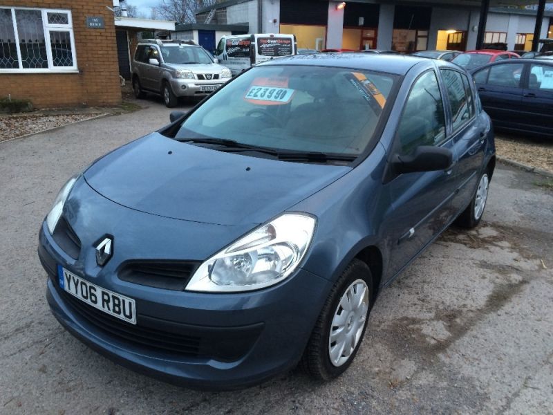 2006 Renault Clio 1.2 16v Expression 5dr image 1