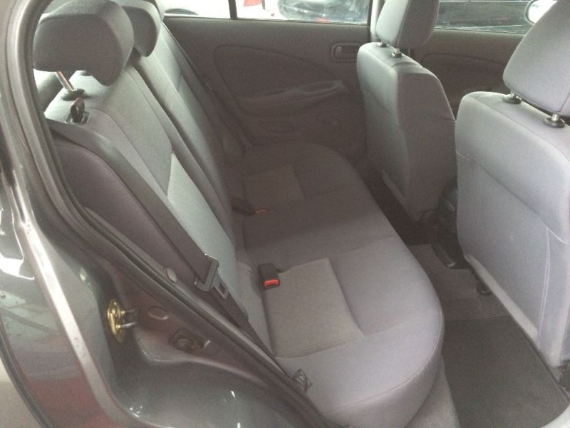 2003 Nissan Almera 1.5 S 5dr image 5