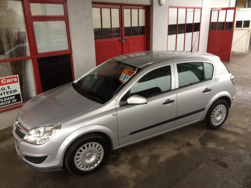 2008 Vauxhall Astra 1.6 i 16v Life 5dr image 2