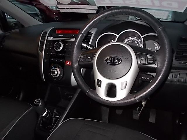 2012 KIA Venga 1.4 CRDi 2 image 4